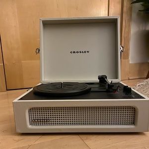 Crosley record player